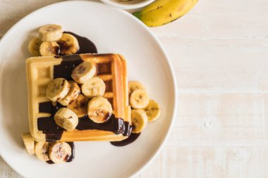 çikolata ile muz gözleme