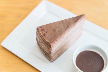 çikolatalı krep pasta