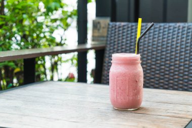 çilek güler yüzlü kavanoz 