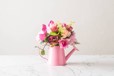 Güzel bir buket çiçek