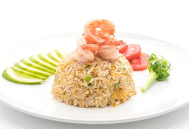 Kızarmış pirinç ve karides.