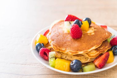 mix meyve ile gözleme