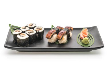 yılan balığı nigiri ve maki sushi - Japon gıda tarzı