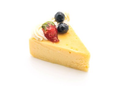 peynirli kek çilek ve yaban mersini