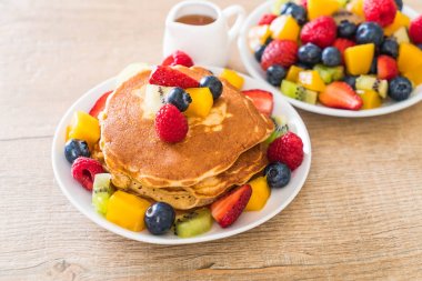 mix meyve ile gözleme