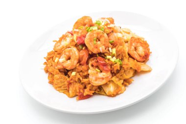 Kore baharatlı sos ve karides kızarmış pilav