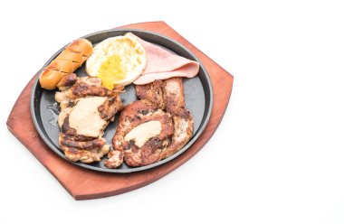 sıcak plaka üzerinde ızgara biftek mix