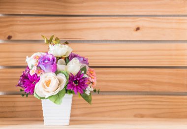 Vazoda Çiçekler buket