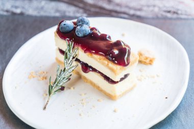 yaban mersini peynirli kek