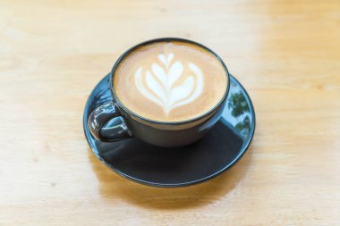 Sıcak latte kahve fincanı