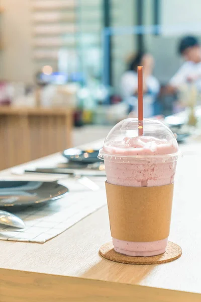 Meng berry yoghurt smoothie — Stockfoto