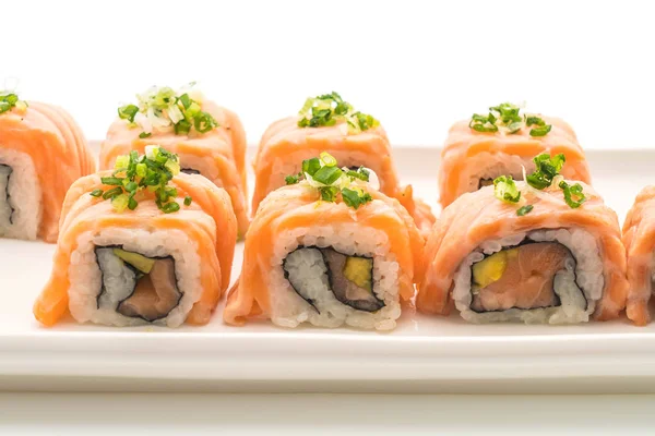 ızgara somon suşi roll - Japon gıda tarzı