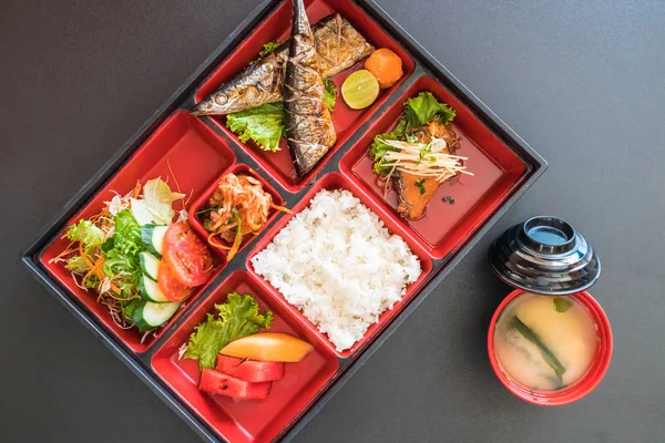 ızgara saba bento
