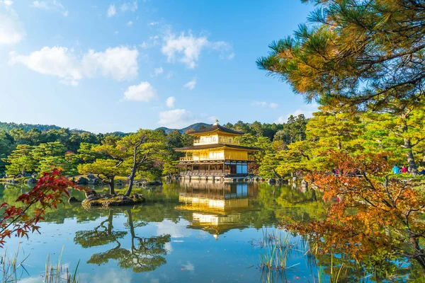 Bella architettura al Tempio Kinkakuji (Il Padiglione d'Oro ) — Foto Stock