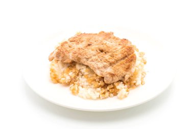 Teriyaki domuz tepesinde pirinç - Japon gıda tarzı