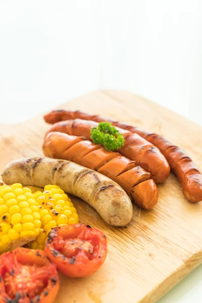 ızgara sosis mix sebze ve patates kızartması ile