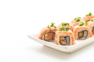 ızgara somon suşi roll - Japon gıda tarzı