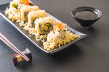 tempura karides suşi roll 
