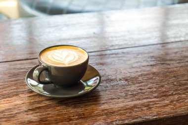 Sıcak latte kahve fincanı