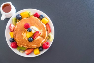 mix meyve ile gözleme