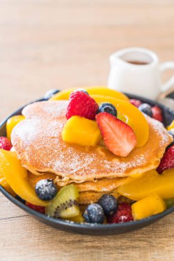 mix meyve ile gözleme