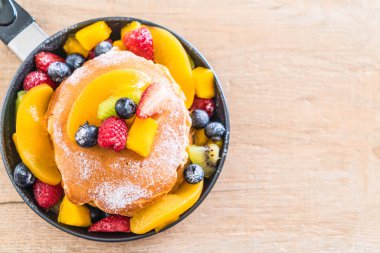 mix meyve ile gözleme