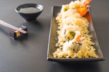 tempura karides suşi roll 