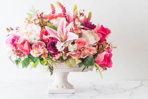 Vazoda Çiçekler buket