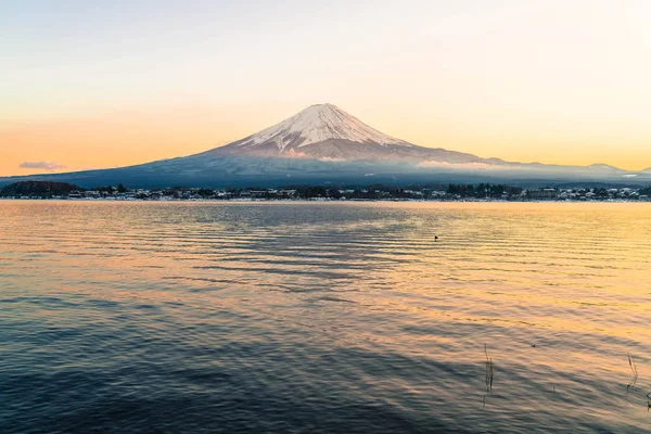 Dağ Fuji San Kawaguchiko Gölü.