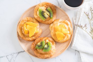 portakal ve kivi pasta