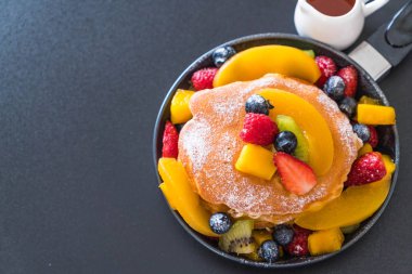 mix meyve ile gözleme