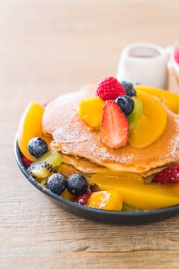 mix meyve ile gözleme