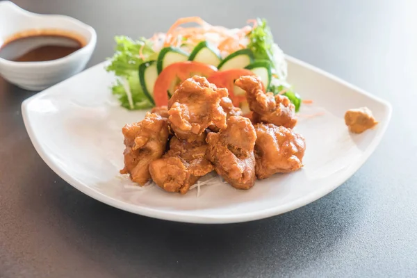 kızarmış piliç tonkatsu sos ile