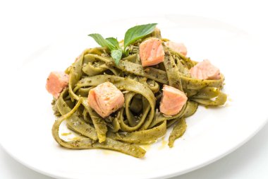 ıspanak fettuccine somon ile