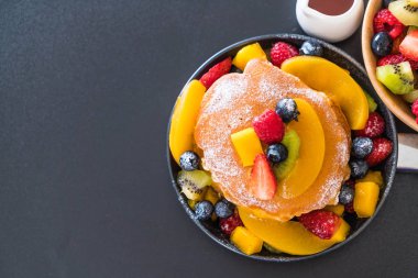 mix meyve ile gözleme