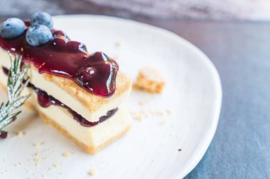 yaban mersini peynirli kek