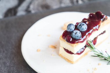 yaban mersini peynirli kek