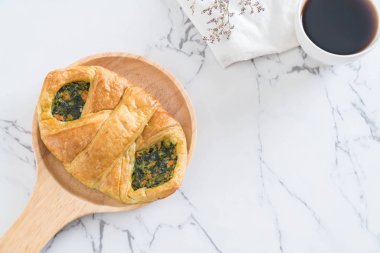 Ispanaklı Ekmek pasta