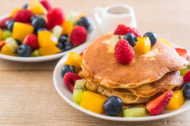 mix meyve ile gözleme