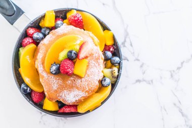 mix meyve ile gözleme