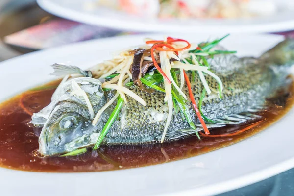 Steamed jade perch with soy sauce — Stock Photo, Image