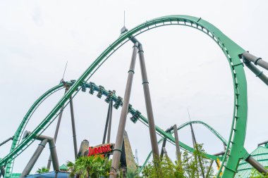 Osaka, Japonya - 21 Kasım 2016: Roller coaster Universal Studios
