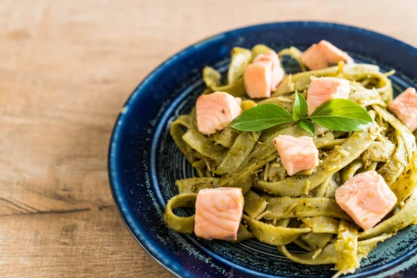 ıspanak fettuccine somon ile