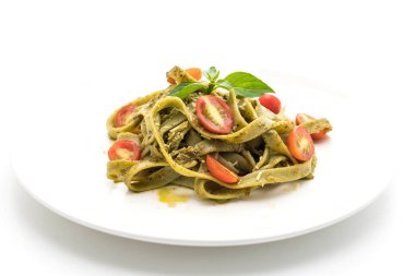 ıspanak fettuccine domates ile