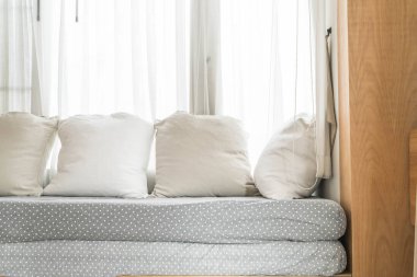 kanepe iç dekorasyon güzel yastık 