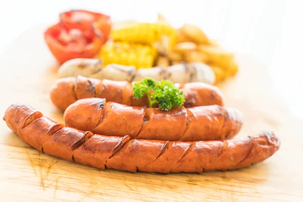 ızgara sosis mix sebze ve patates kızartması ile