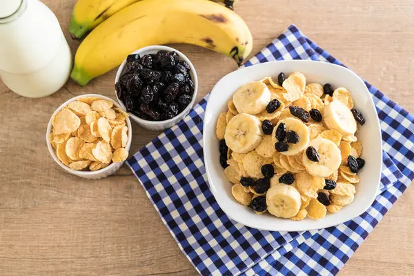 muz, Kuru üzüm ve süt ile tahıl 