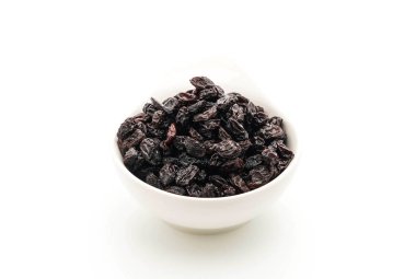 Beyaz üzerine siyah kuru üzüm