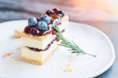 yaban mersini peynirli kek