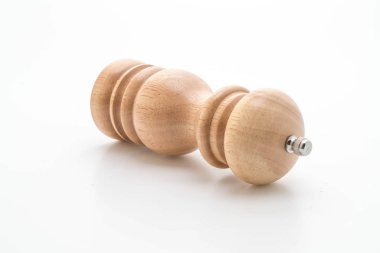 beyaz üzerine karabiber değirmeni